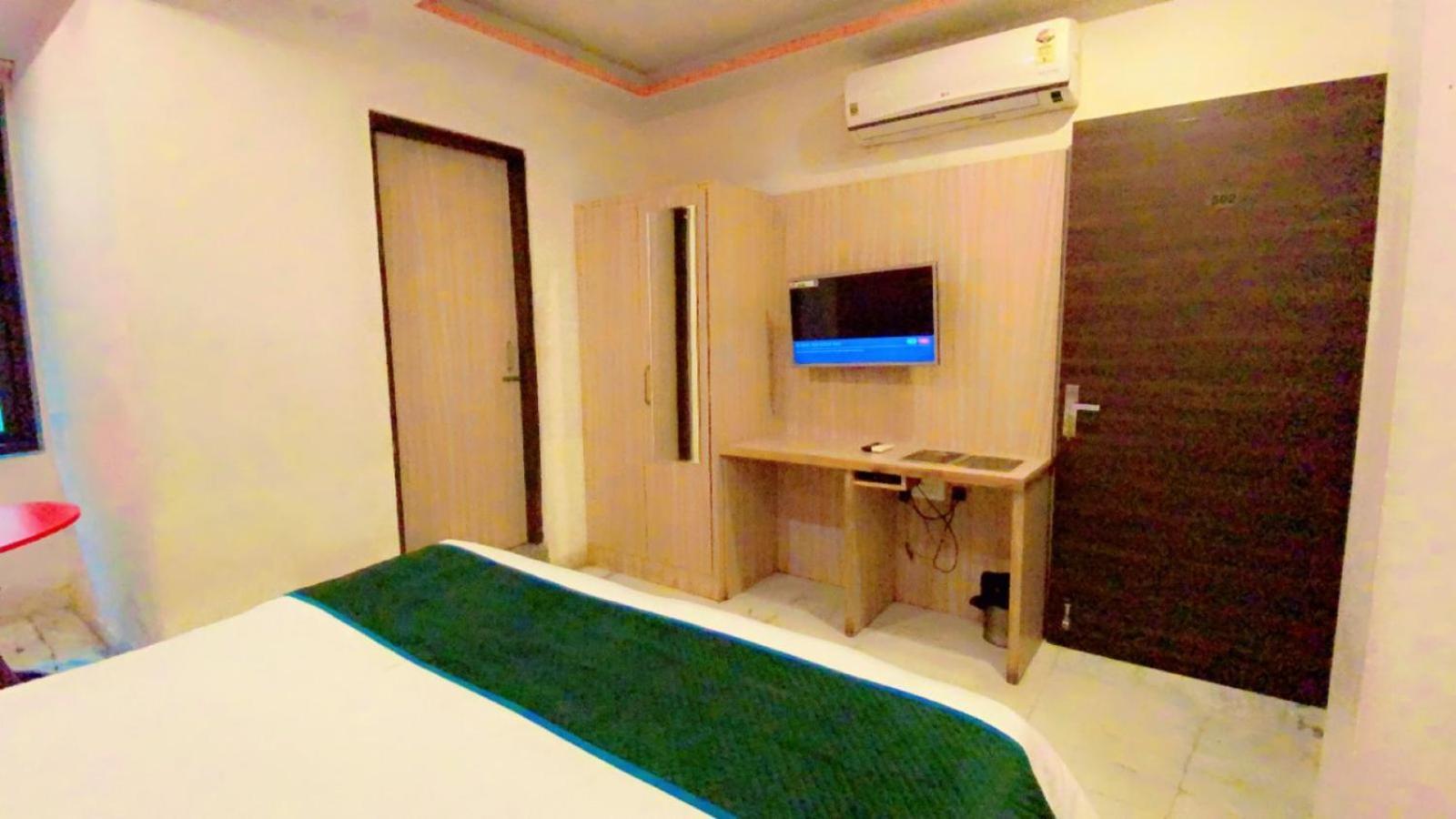 Hotel Airport View Джайпур Екстериор снимка